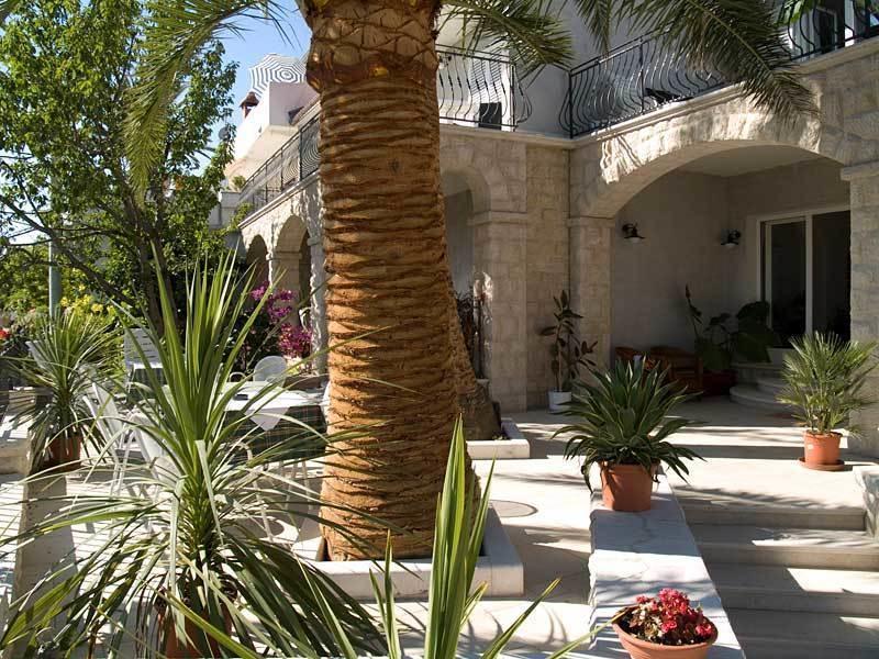Apartments Marco Polo Banjol Extérieur photo