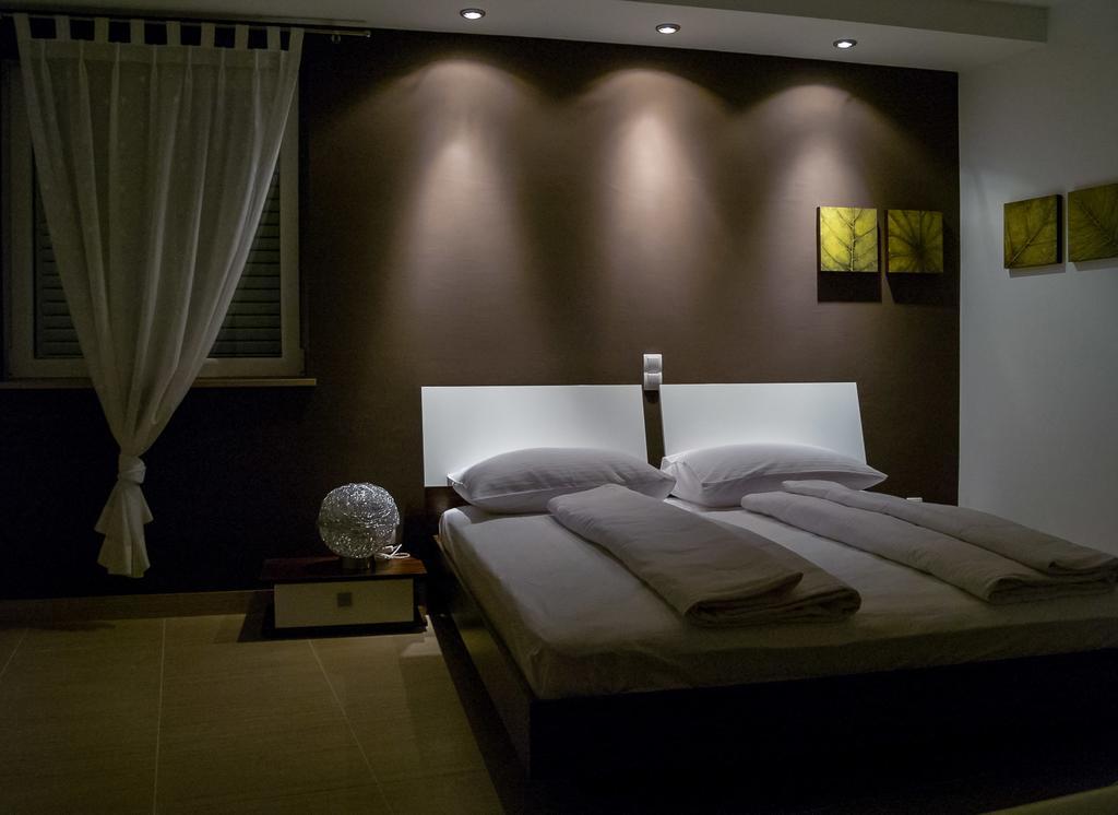 Apartments Marco Polo Banjol Chambre photo